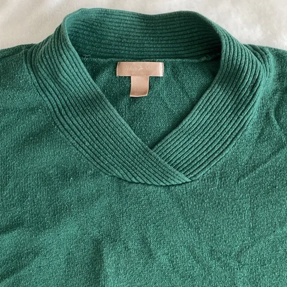 Evergreen v-neck sweater - Picture 5 of 17